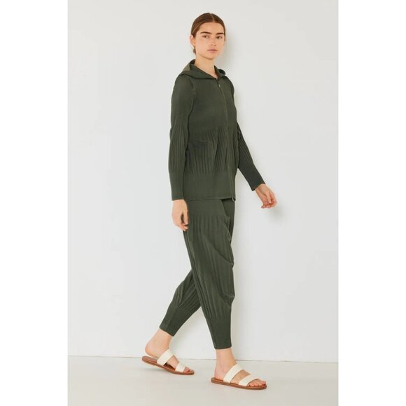 Marina West Swim Pleated Unisex Plisse Jacket with 2 Way Zipper - Picture 6 of 7